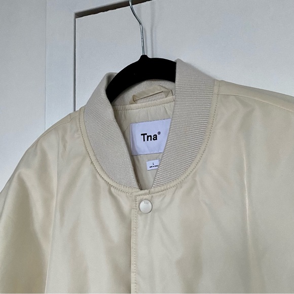 Size large off white bomber / varsity jacket - Picture 4 of 5